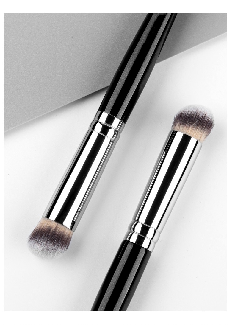 Concealer Brush